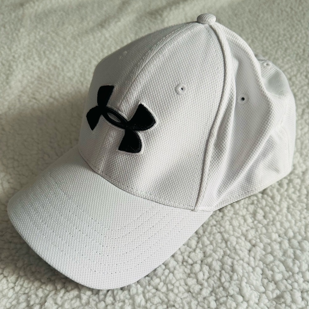 Withe hat
